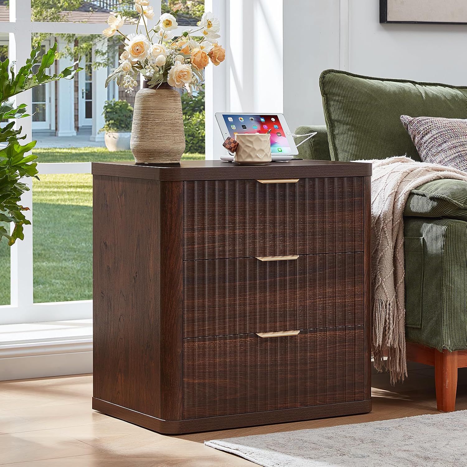 LEYAOYAO Fluted Farmhouse Nightstand Set of 2 with Charging Station, 23