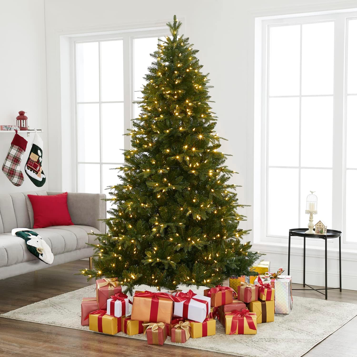 Naomi Home 7.5ft Christmas Tree with Lights, Realistic Fir Christmas Tree Prelit with 1746 Branch Tips, 550 Warm Lights and Metal Stand, Aritificial Tree, Árbol De Navidad